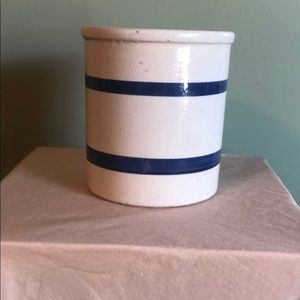 Authentic American Pottery:  1 quart High Jar